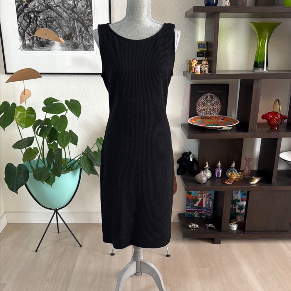 St John Elegant Black caviar  Sleeveless Dress
